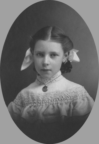 EstherWells.jpg