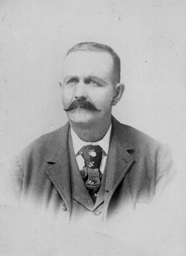 HHomerHollister1837_1916.jpg