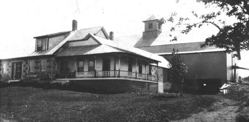 BadgerFarm_StoneHouse.jpg