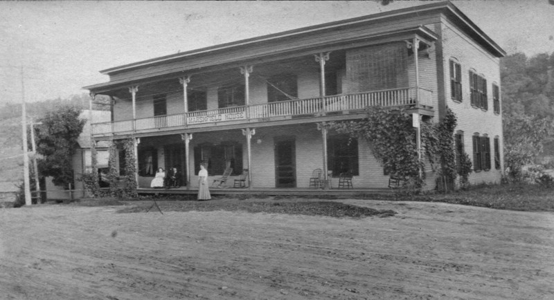 MarshfieldHouse2.jpg
